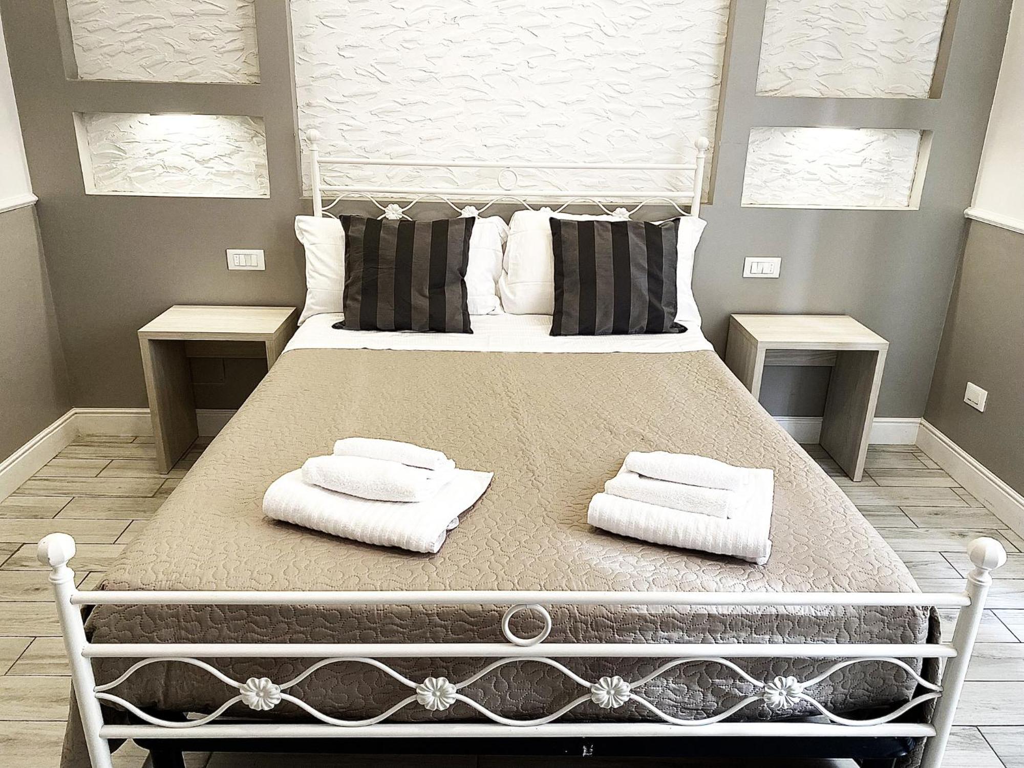 Legends Hostel Rome Bagian luar foto