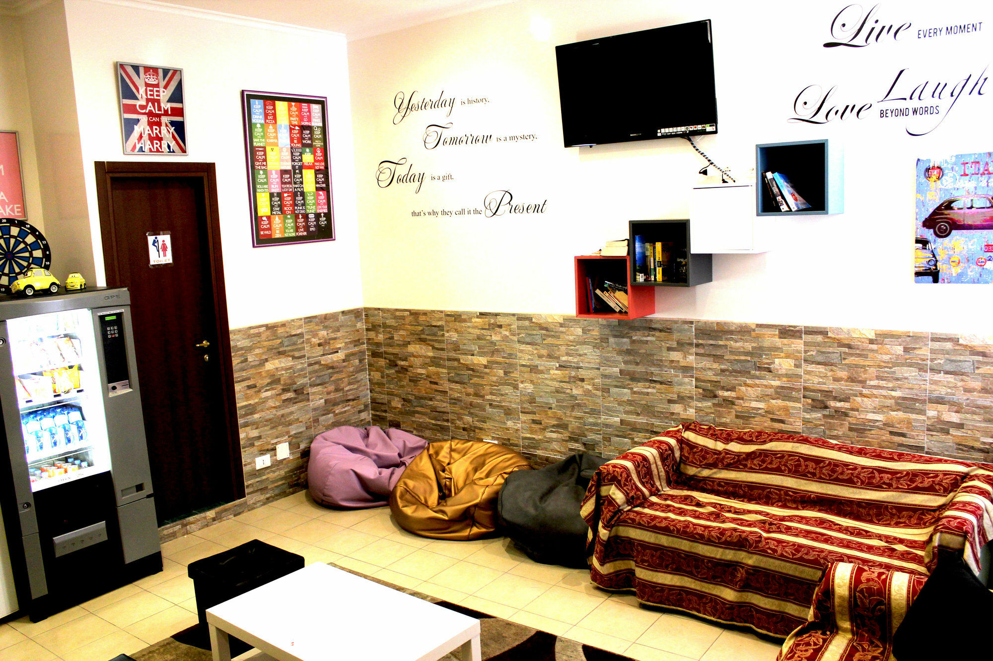 Legends Hostel Rome Bagian luar foto